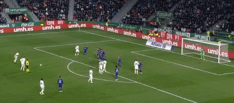 袁甲：成都个别球迷对阿奇姆彭种族歧视的行为必须严惩