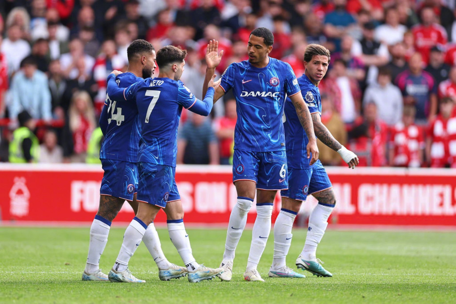 TA评选明年世界杯百大球星：梅西仅第八！C罗高居第25！